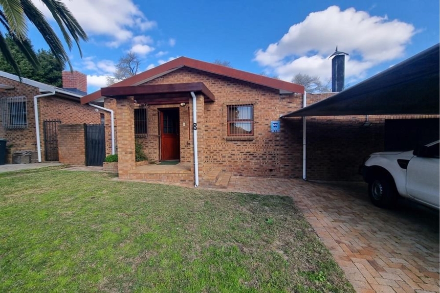 2 Bedroom Property for Sale in Vredekloof Western Cape